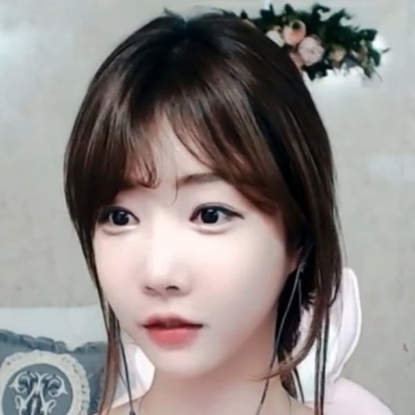 셀리 사진=인스타그램 캡처