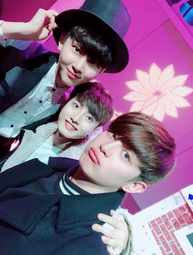 사진=업텐션 공식 트위터