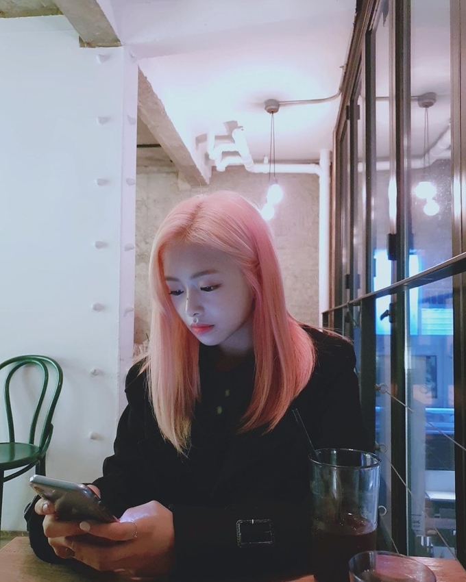 김채원 사진출처=SNS 캡처